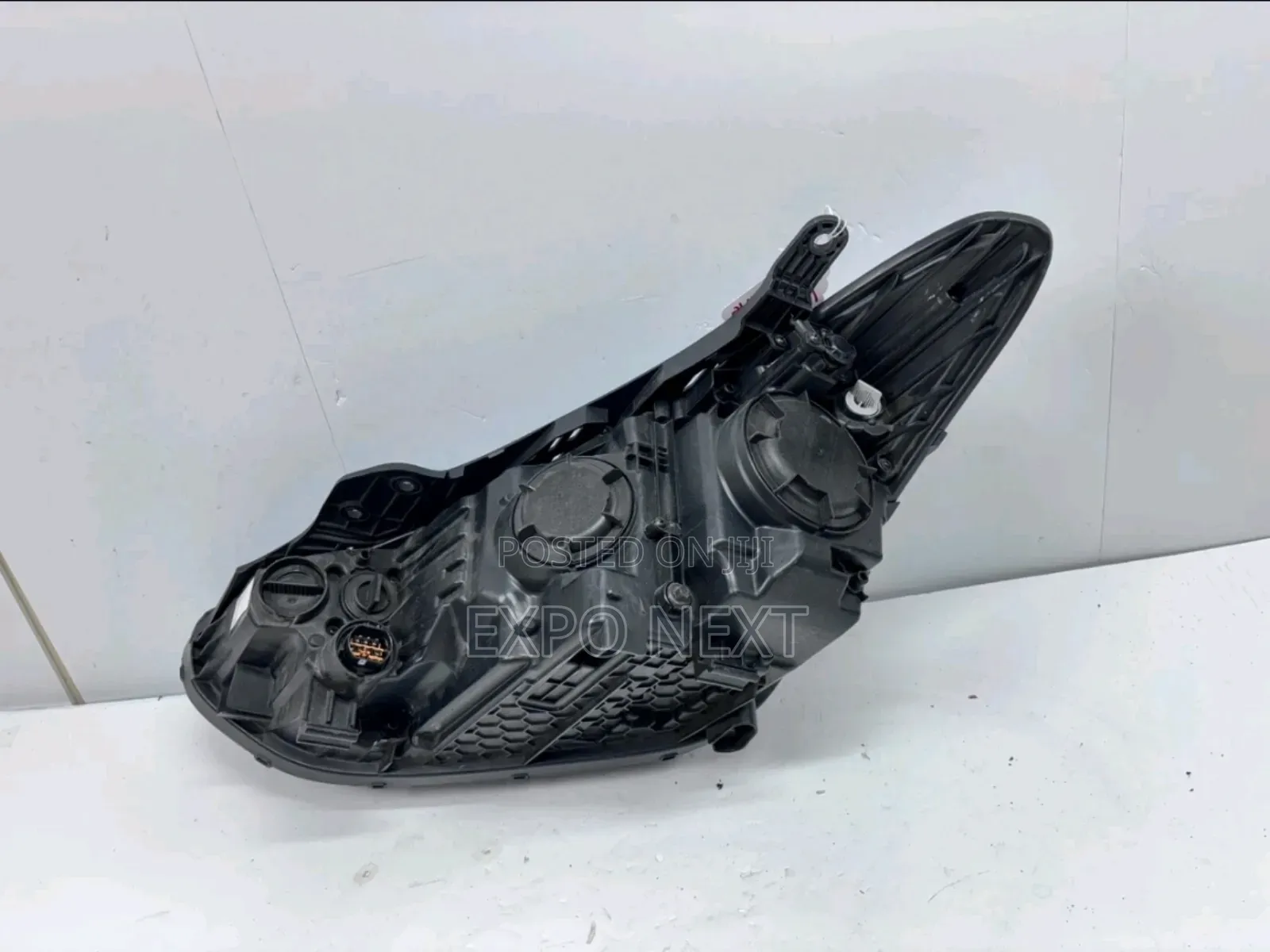 2017-2018 Hyundai Santa Fe Depo Original Front Right Headlight