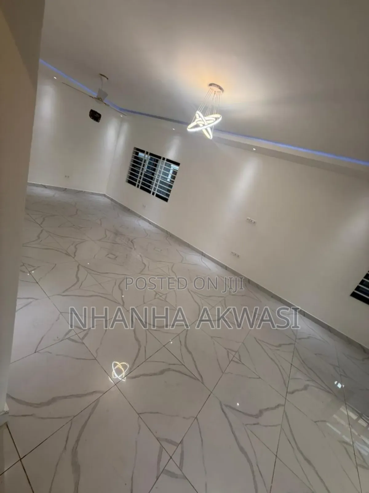 2bdrm Apartment in Community 19, Tema Metropolitan for rent