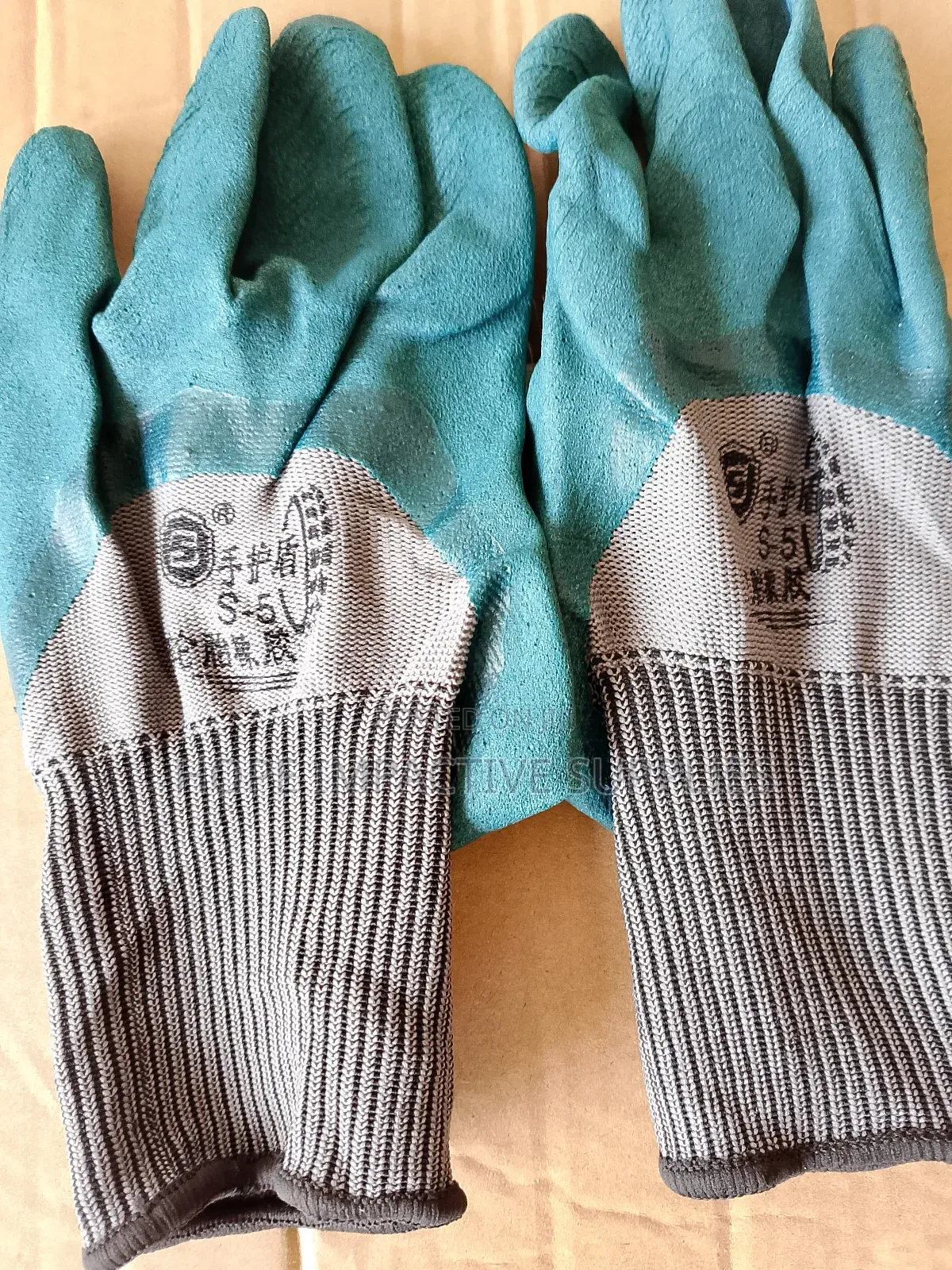 Hand Gloves - Quality Slip Resistant Gloves.