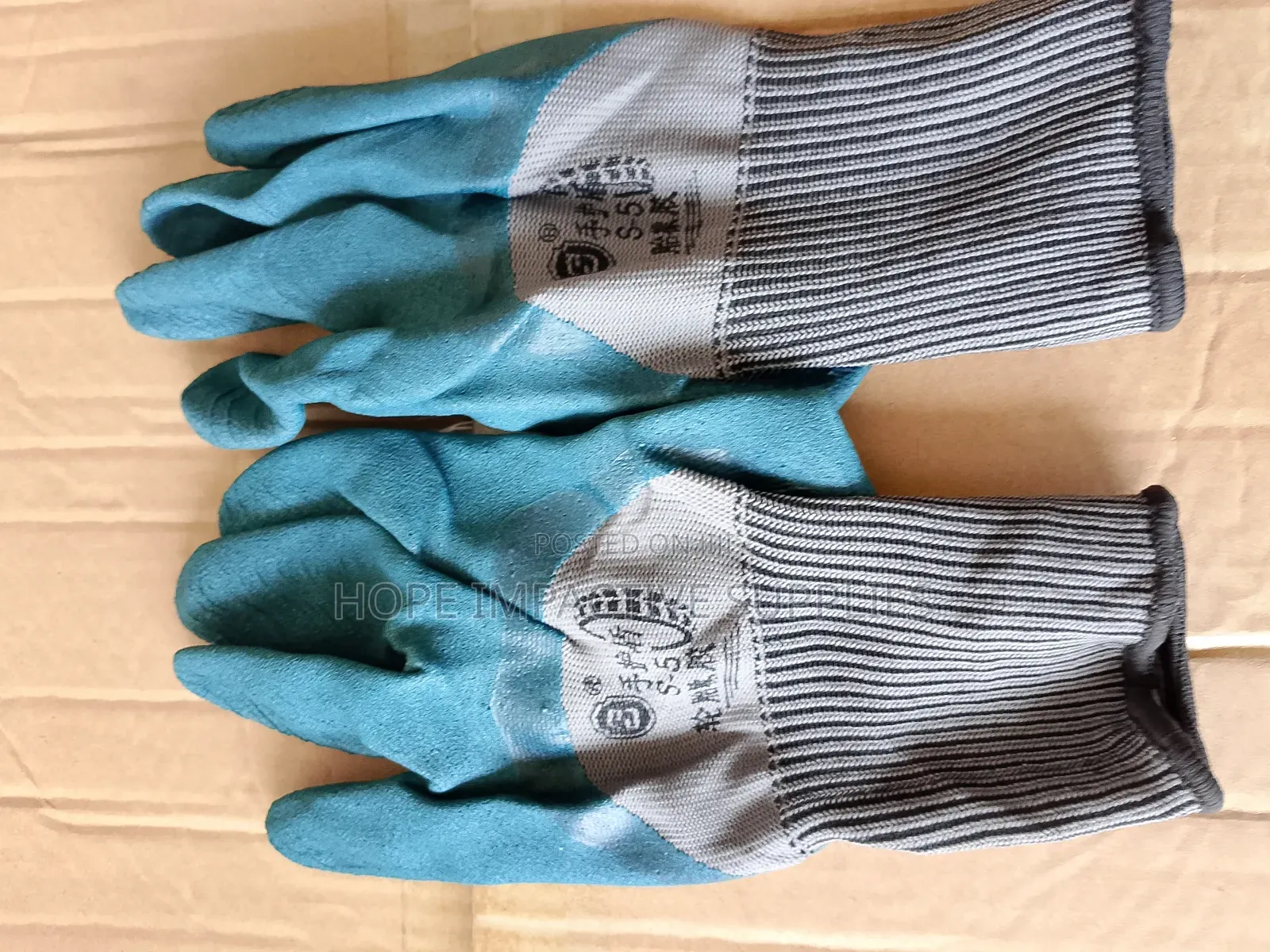 Hand Gloves - Quality Slip Resistant Gloves.