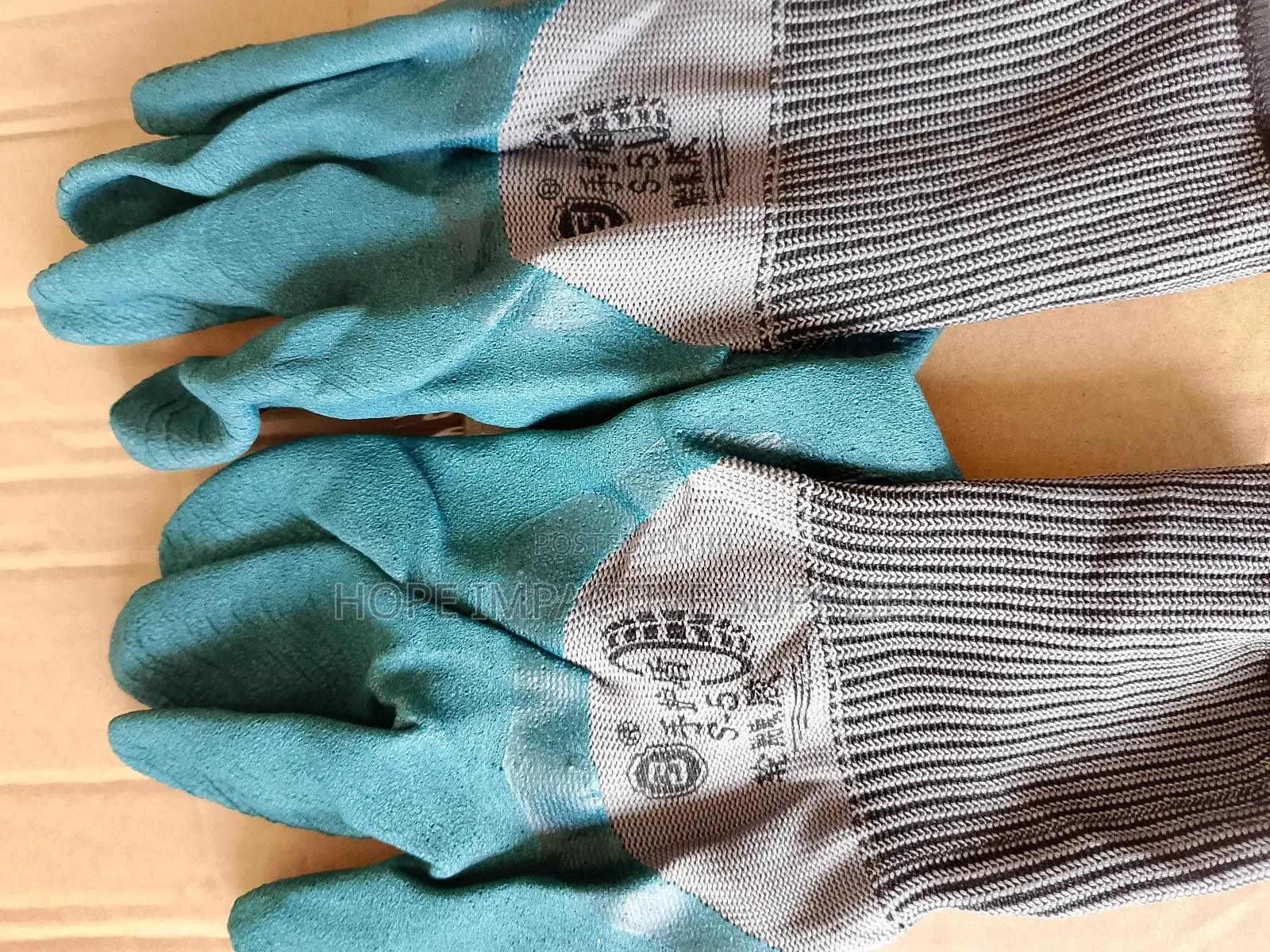 Hand Gloves - Quality Slip Resistant Gloves.