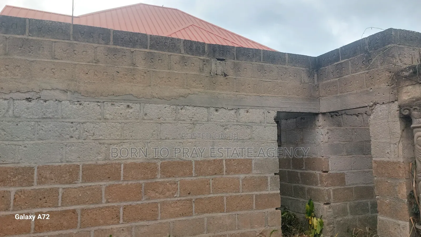 6bdrm House in Born To Pray Estate, Ejisu-Juaben Municipal for sale