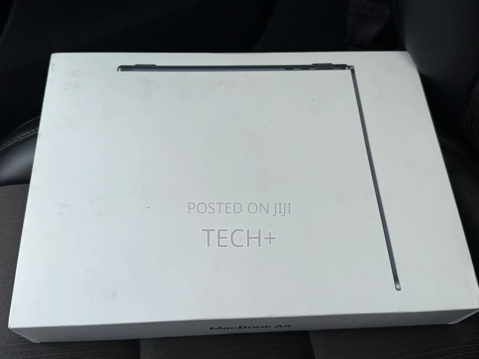 New Laptop Apple MacBook Air 2025 M4 13-Inch 16GB Apple M4 SSD 256GB