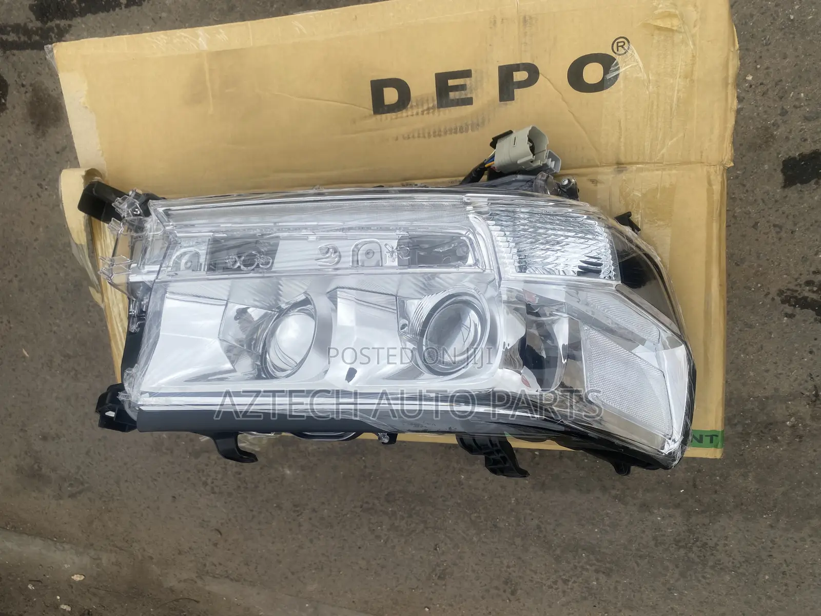 Toyota Landcruiser 2016 Headlights