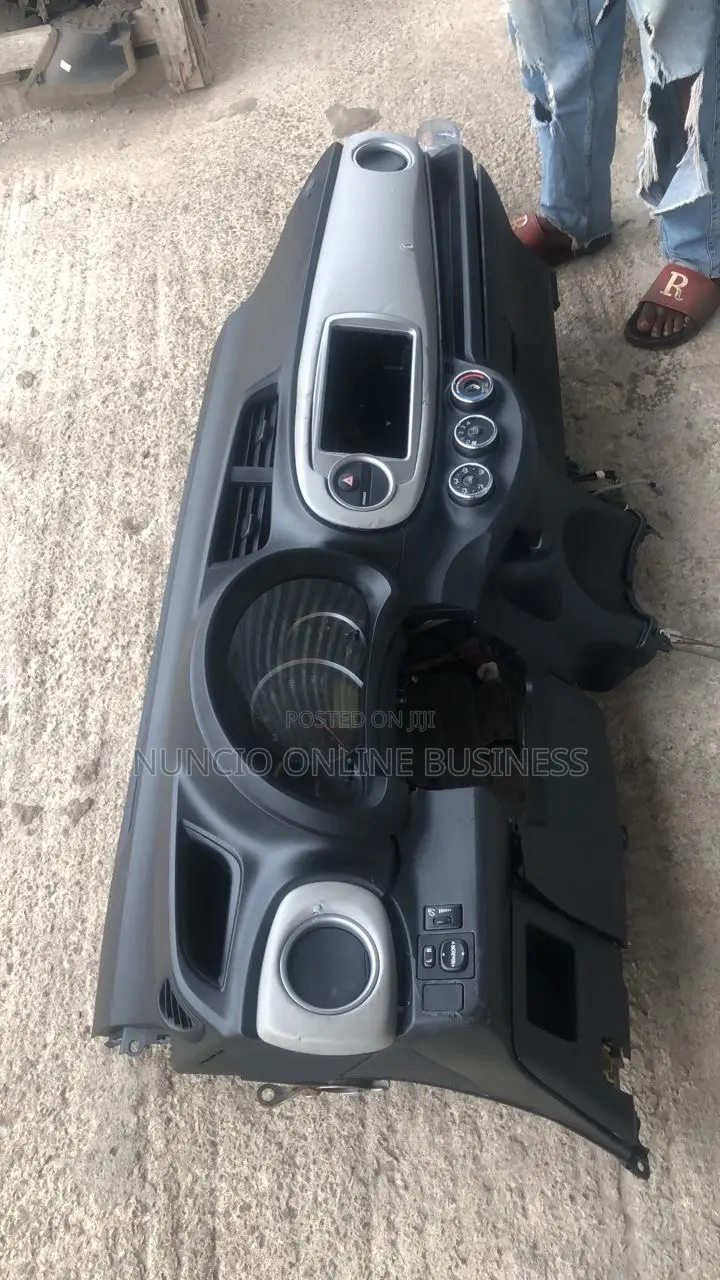 Toyota Vitz 2014 Dashboard