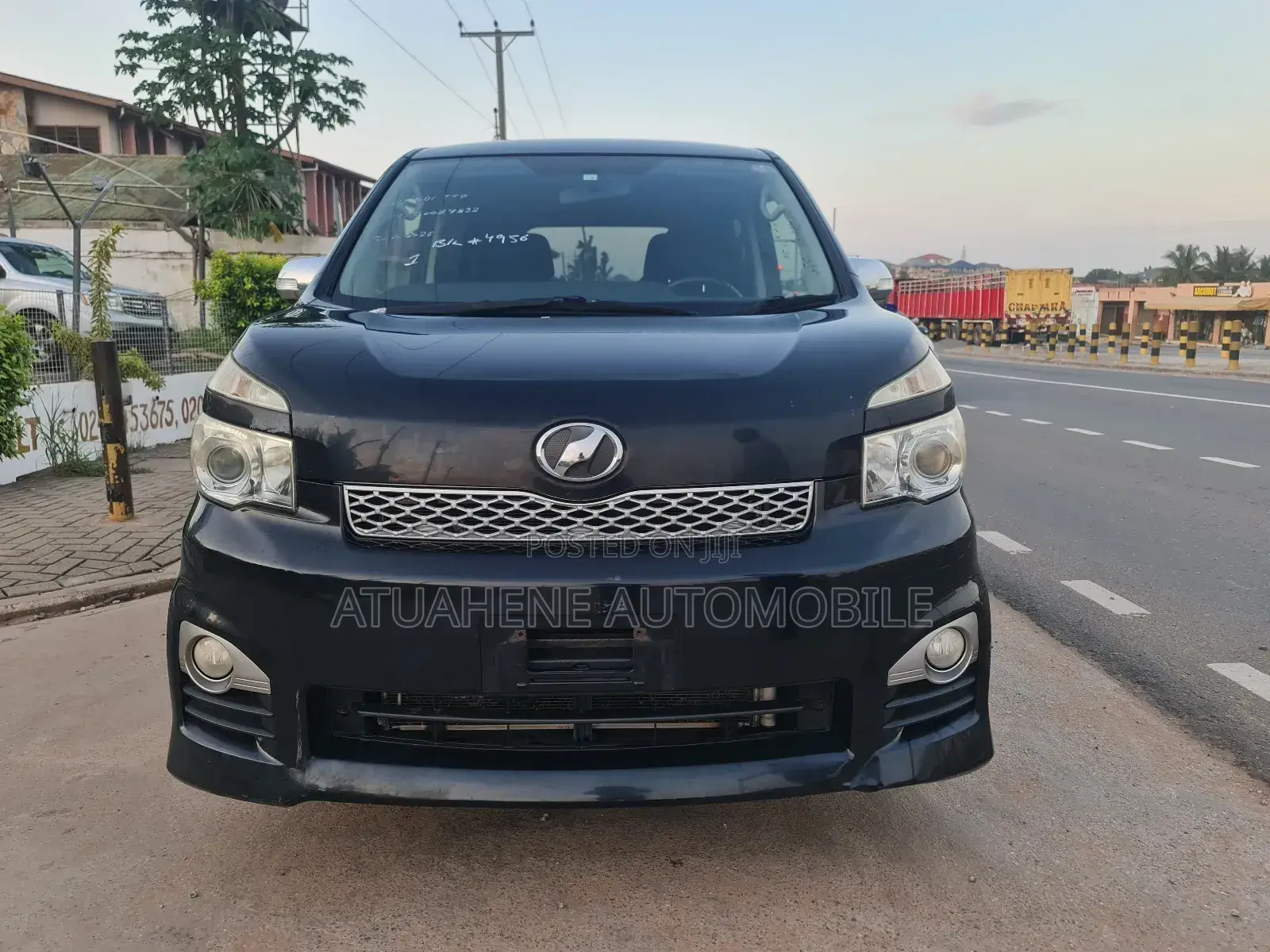 Toyota Voxy 2013 Black