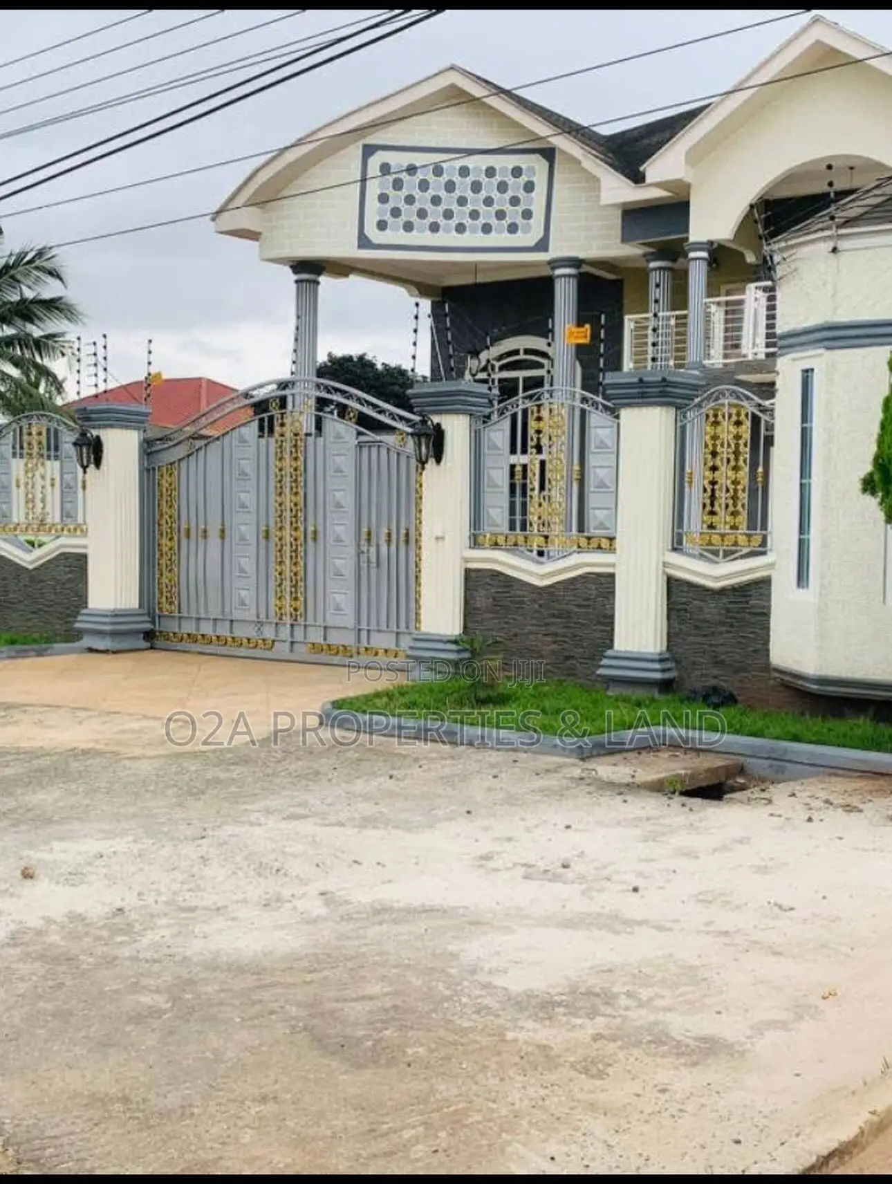 5bdrm House in East Legon (Near A&C for rent