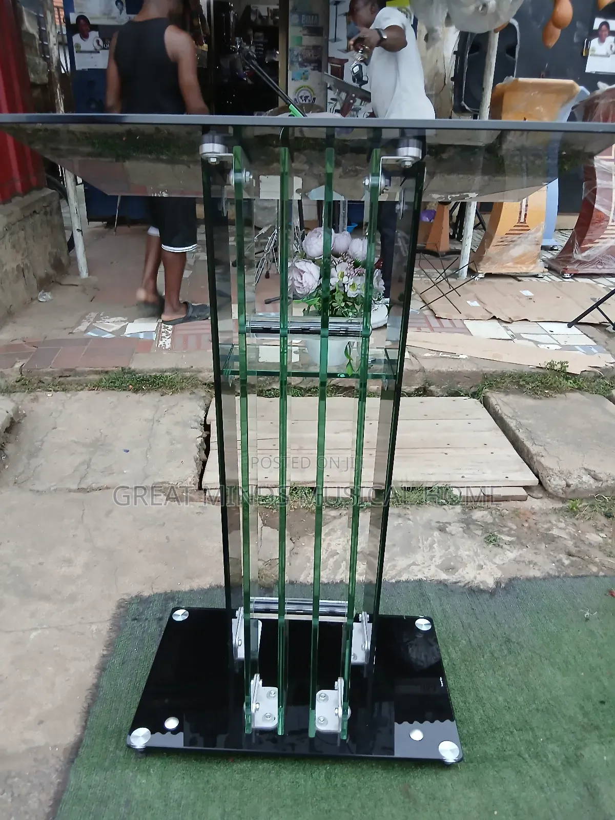 Highly Classic Glass Pulpit