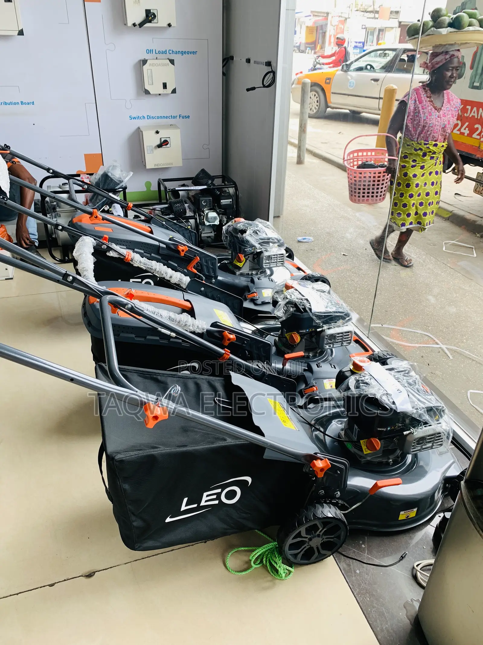 Suitable Leo 4hp Lawn Mower (Lm46-L)
