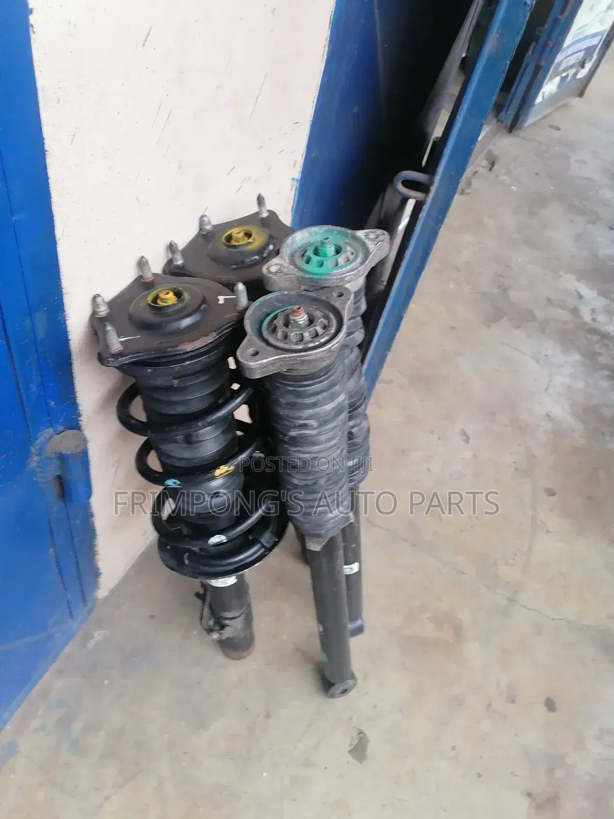 Honda Cr-v 2019 Front And Back Shocks Absorbers