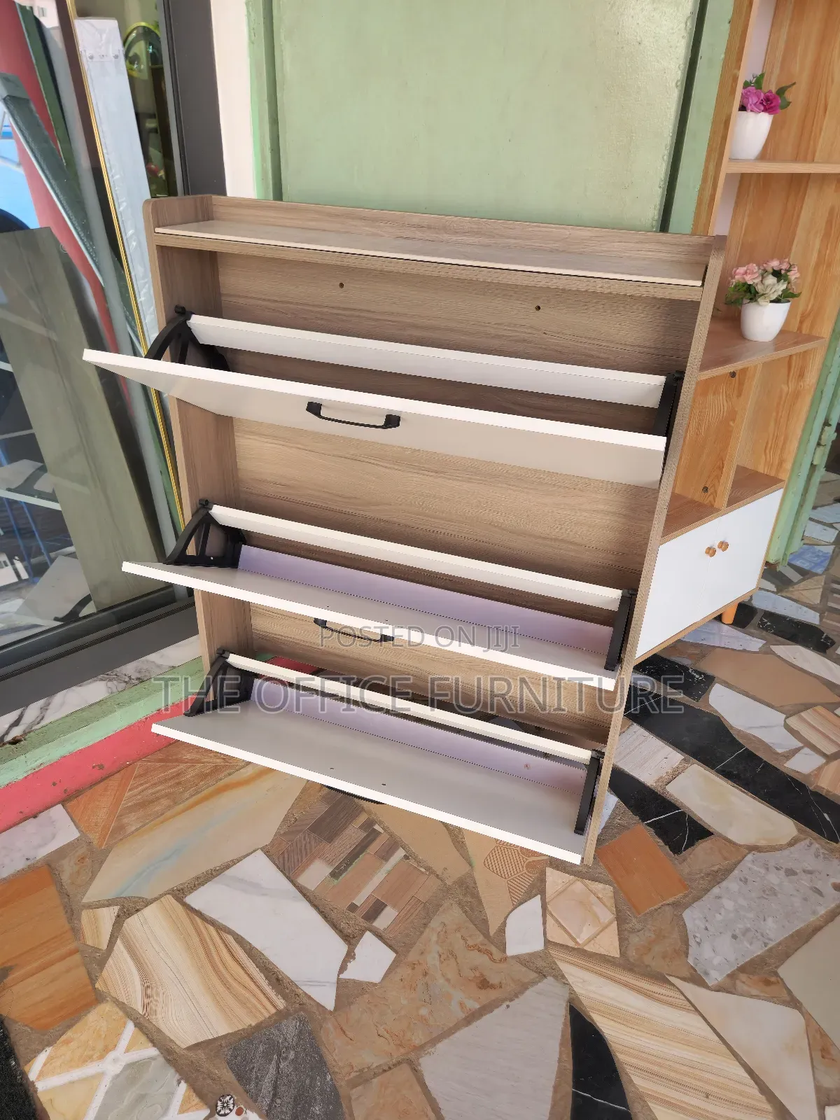 Shoe Rack With a Marble Top
