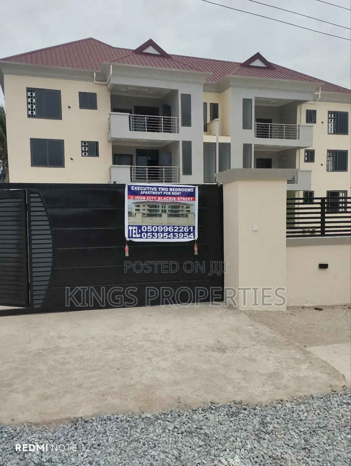 2bdrm Apartment in Blackie Mtn, Ngleshie Amanfro for rent