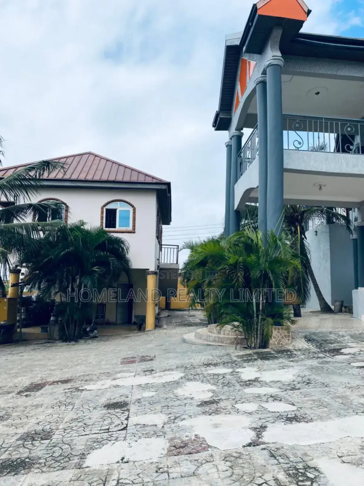 Furnished 20bdrm Duplex in Old Barrier, Weija for rent