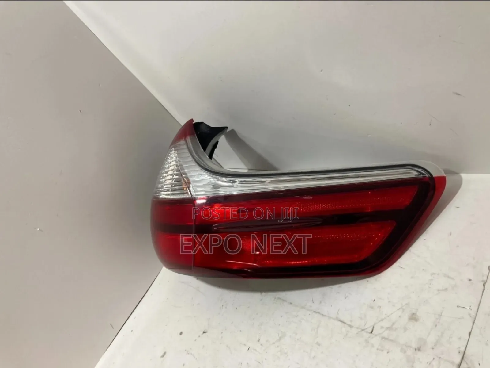 2015-2020 Toyota Sienna Right Tail Light