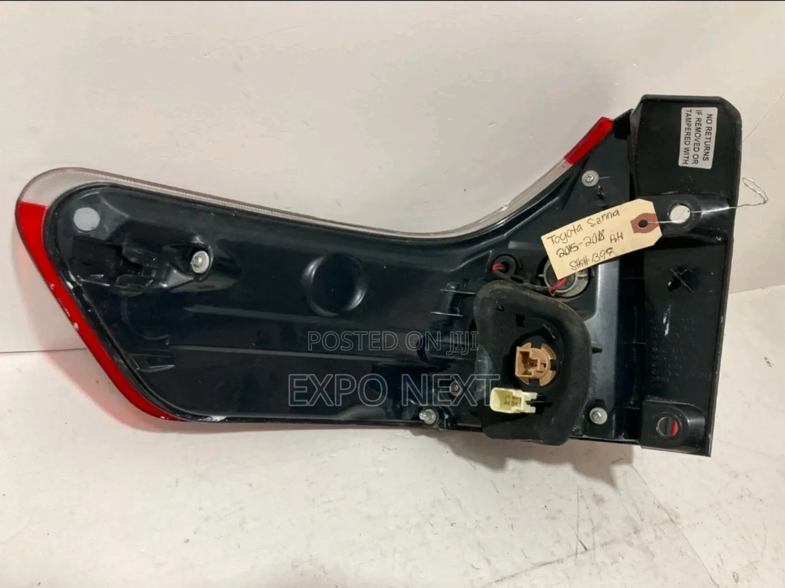 2015-2020 Toyota Sienna Right Tail Light