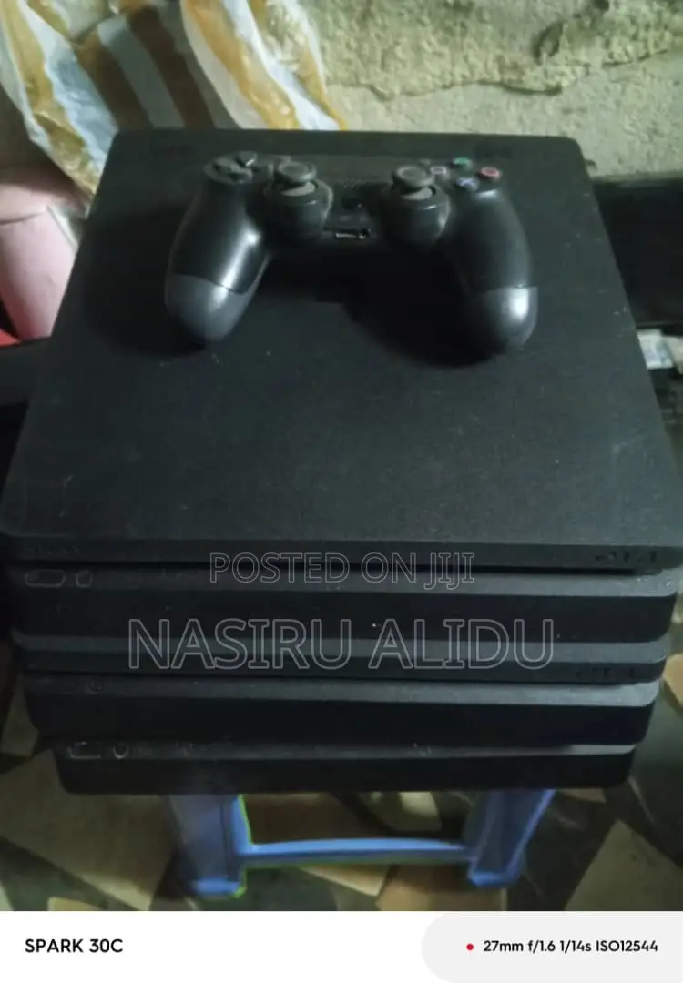 Ps4 Slim Jailbreak With Good Games ,From Home Use Two Controllers