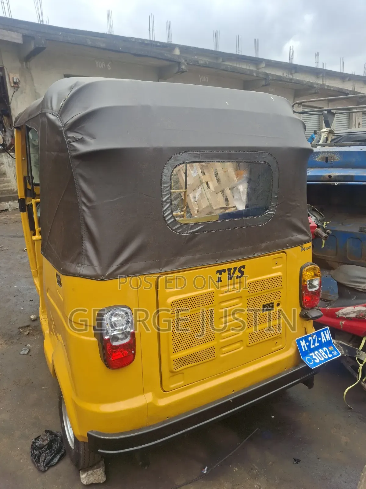 TVS King Deluxe Plus iTouch Start 2022 Yellow