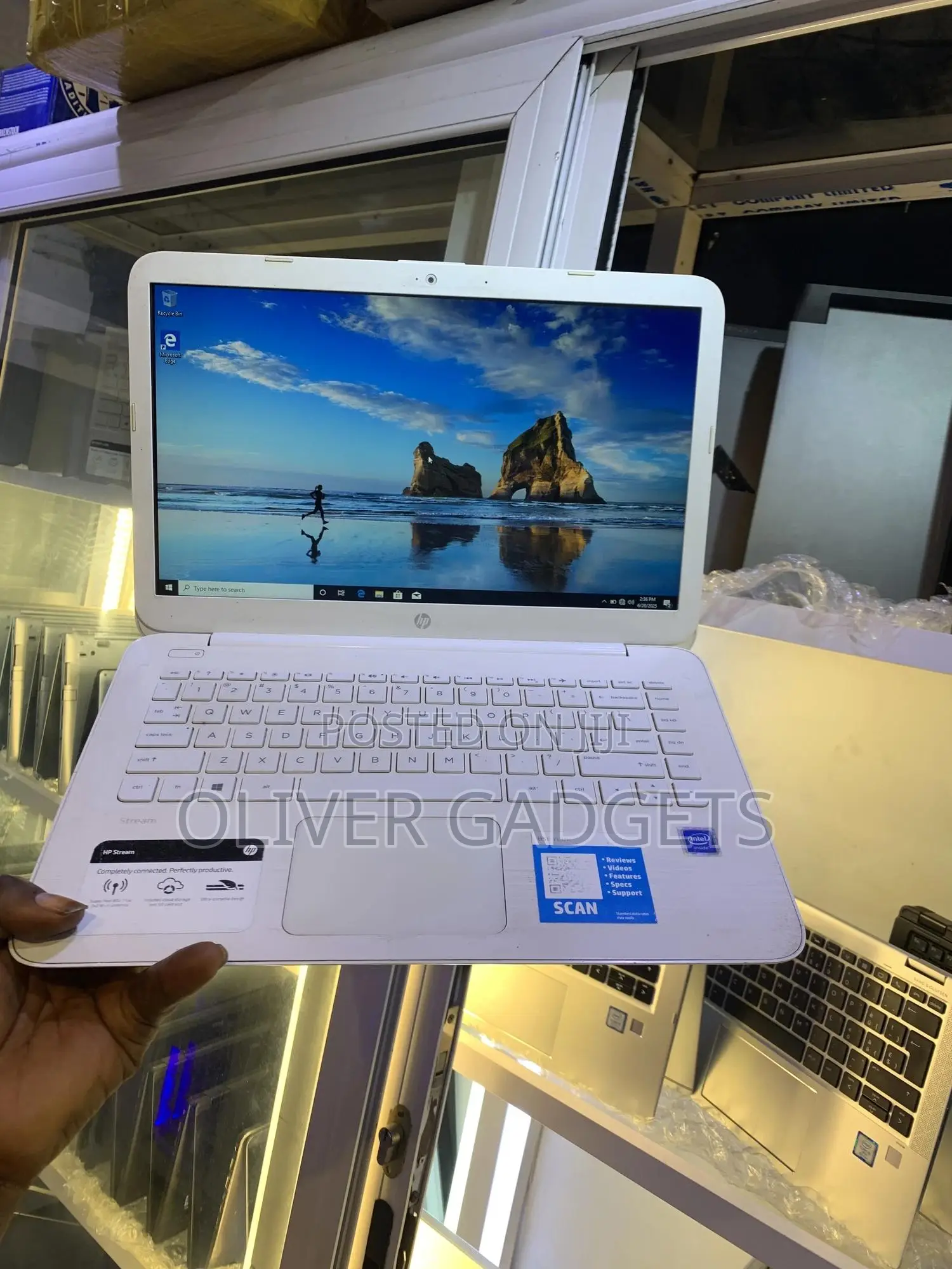 Laptop HP Stream 14 4GB Intel SSD 32GB