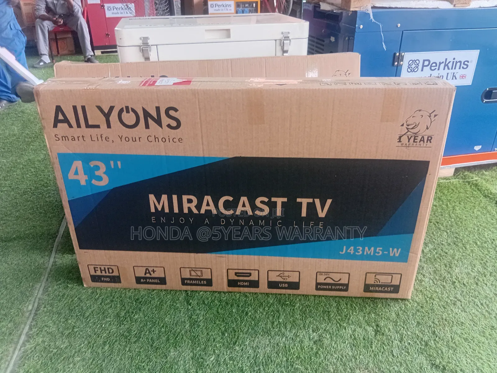 Real Lives 43inches Ailyons Miracast Television 43inches Tv