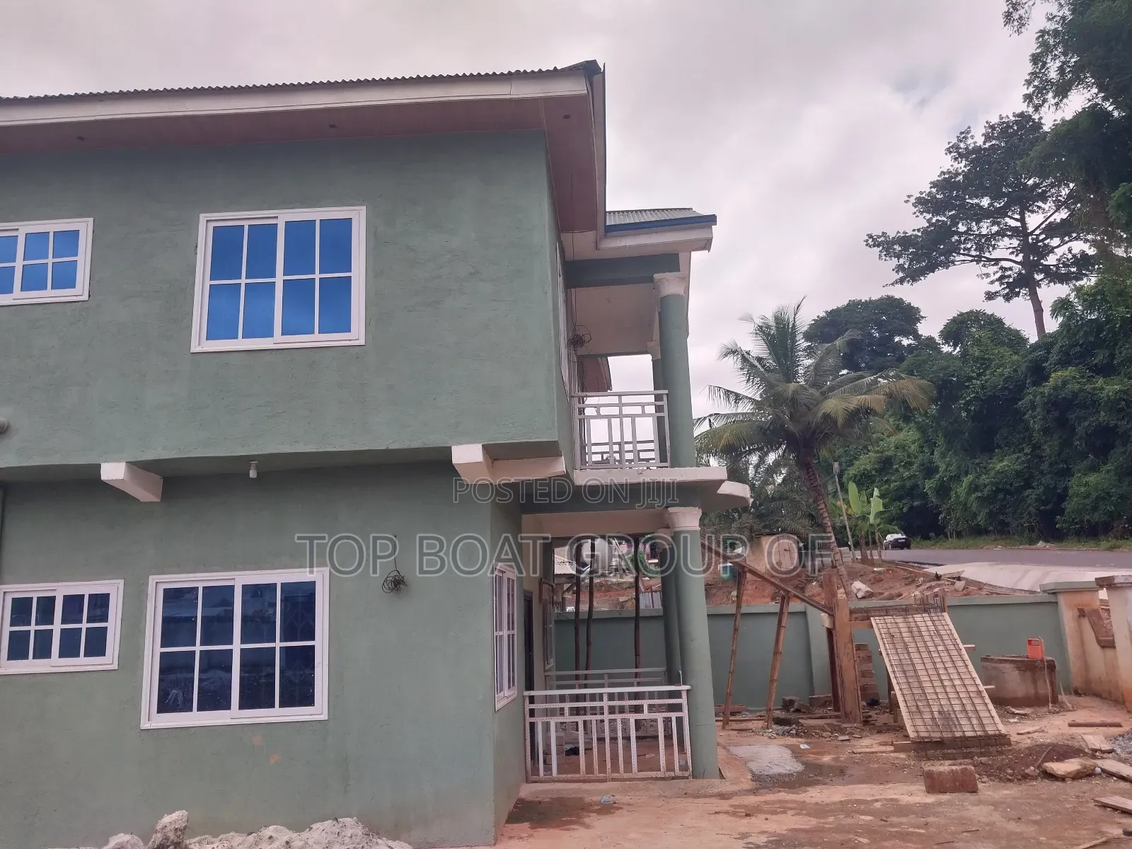 6bdrm House in Top-Boat Estate, Kumasi Metropolitan for sale