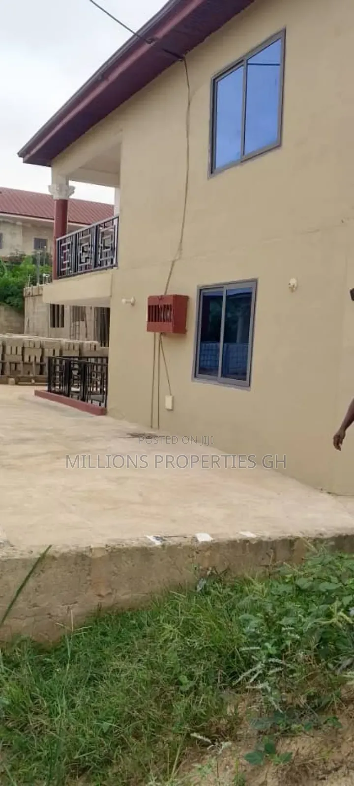 16bdrm Block of Flats in Millions Properties, Kumasi Metropolitan