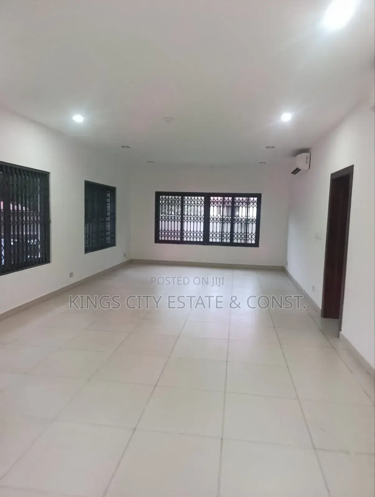 4bdrm House in Kings City Estate, Airport Residential Area for rent