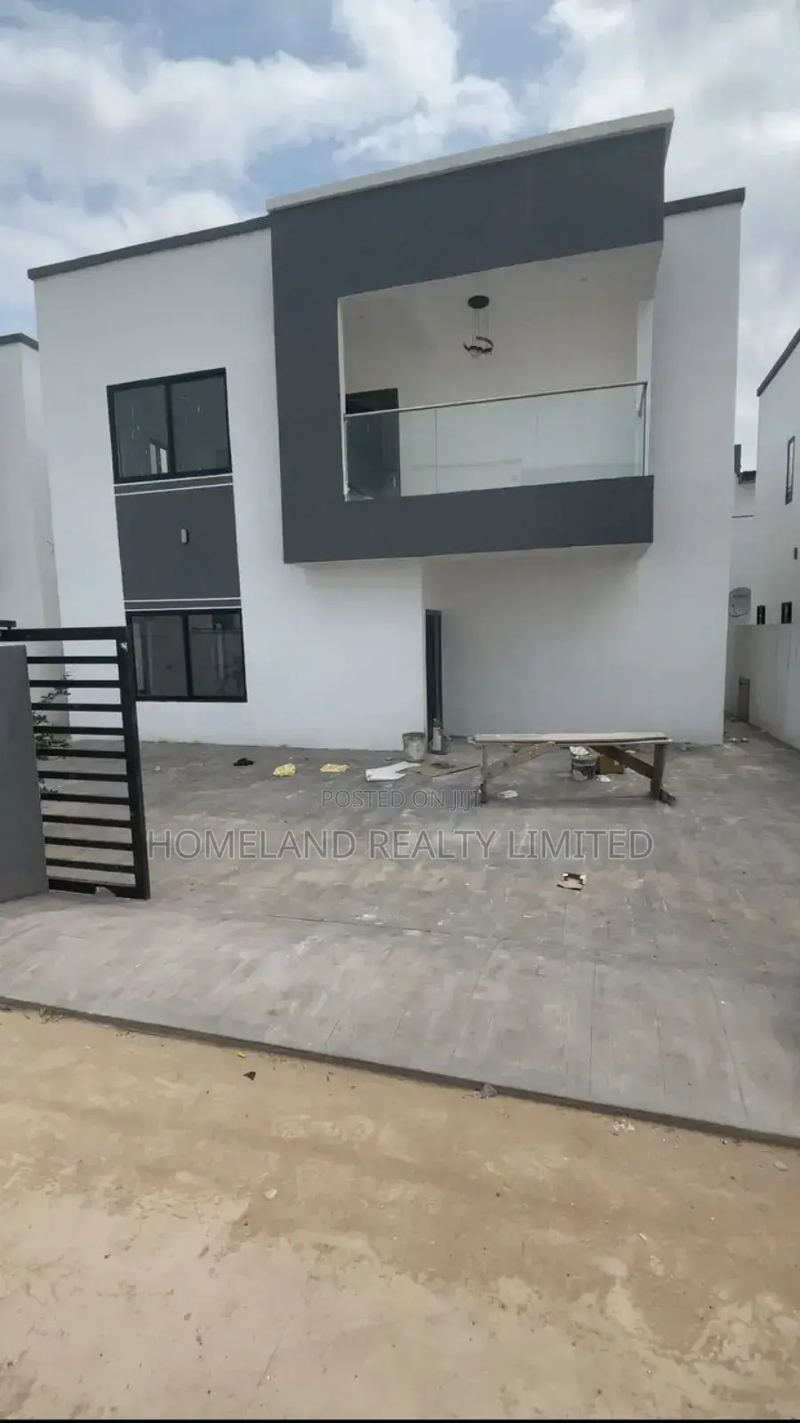 3bdrm Duplex in Oyarifa for sale
