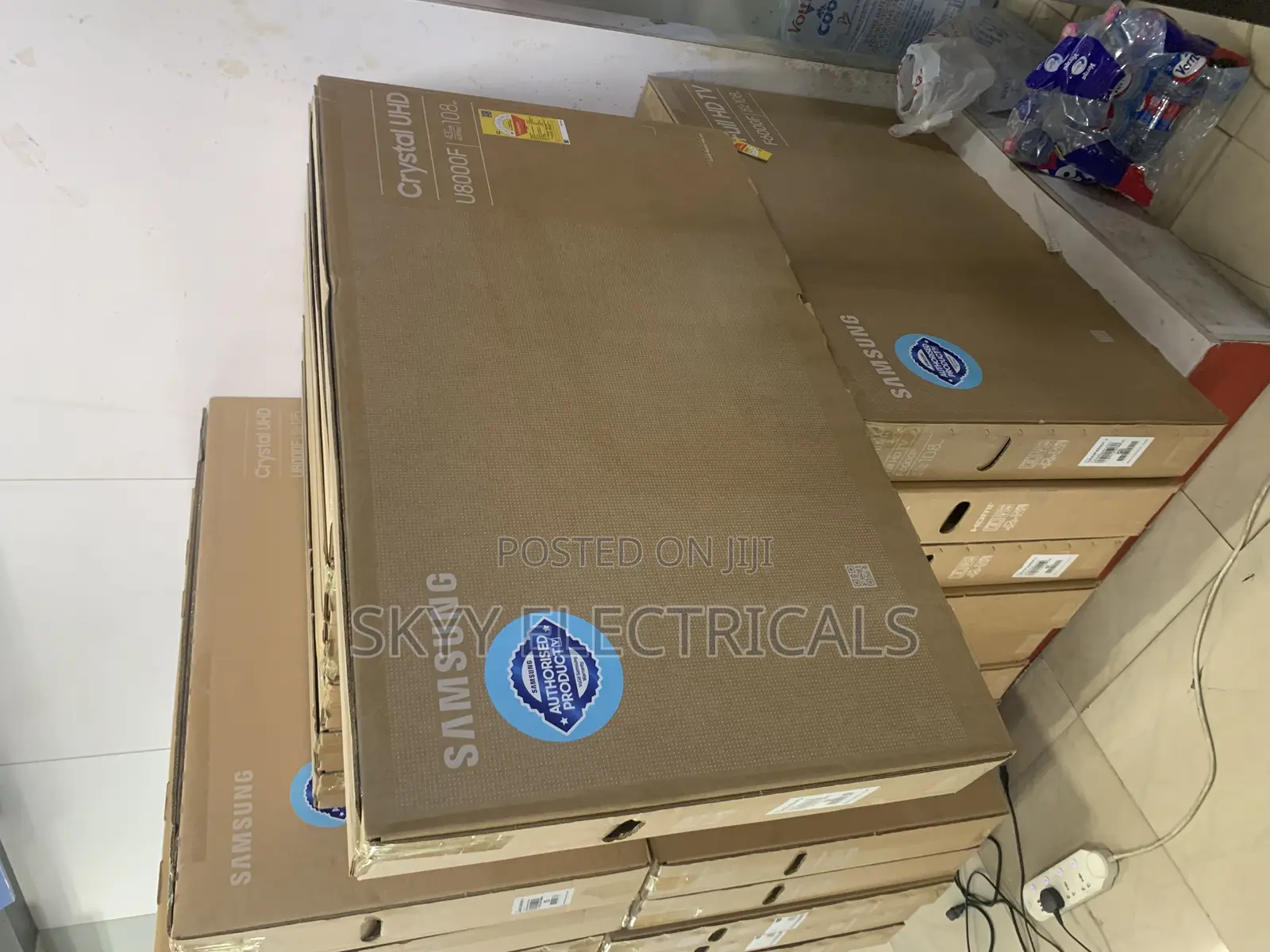 Samsung 43”Smart Series 8 4k Satellite Tv