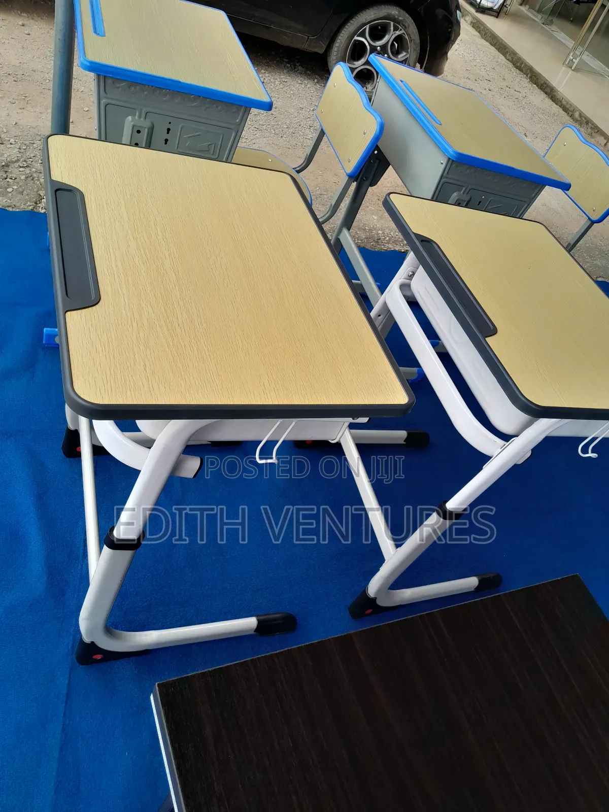 Ansia Study Desk