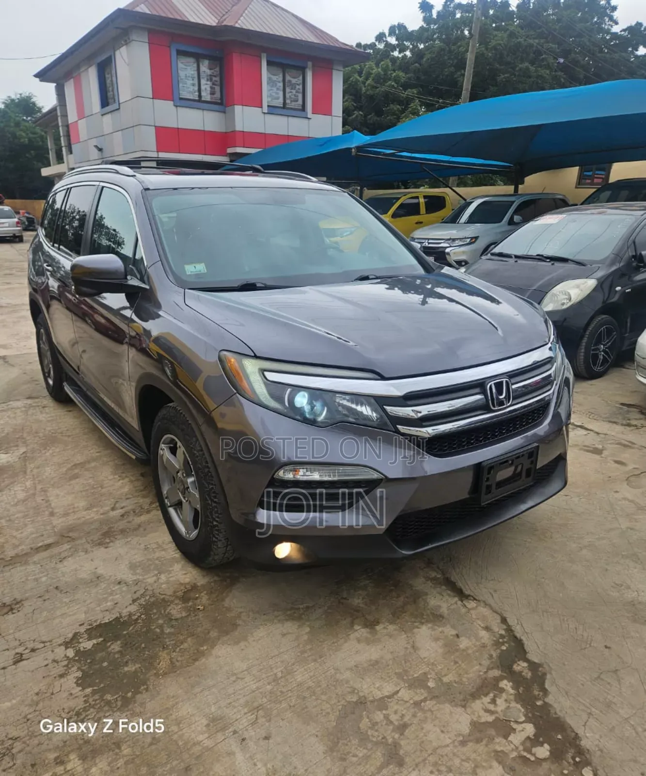 Honda Pilot Touring 4dr SUV 4WD (3.5L 6cyl 9A) 2017 Gray