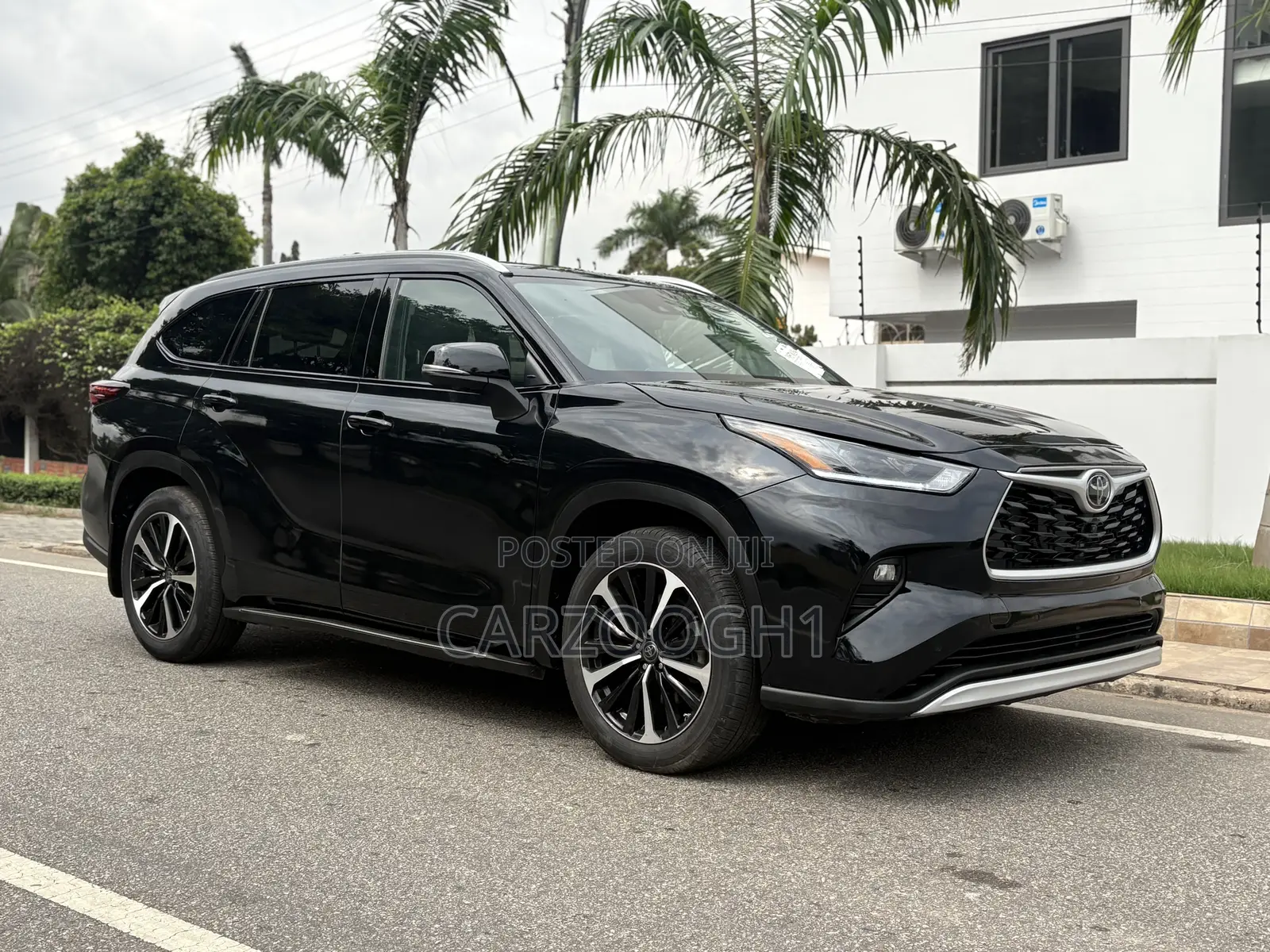 Toyota Highlander Limited AWD 2024 Black