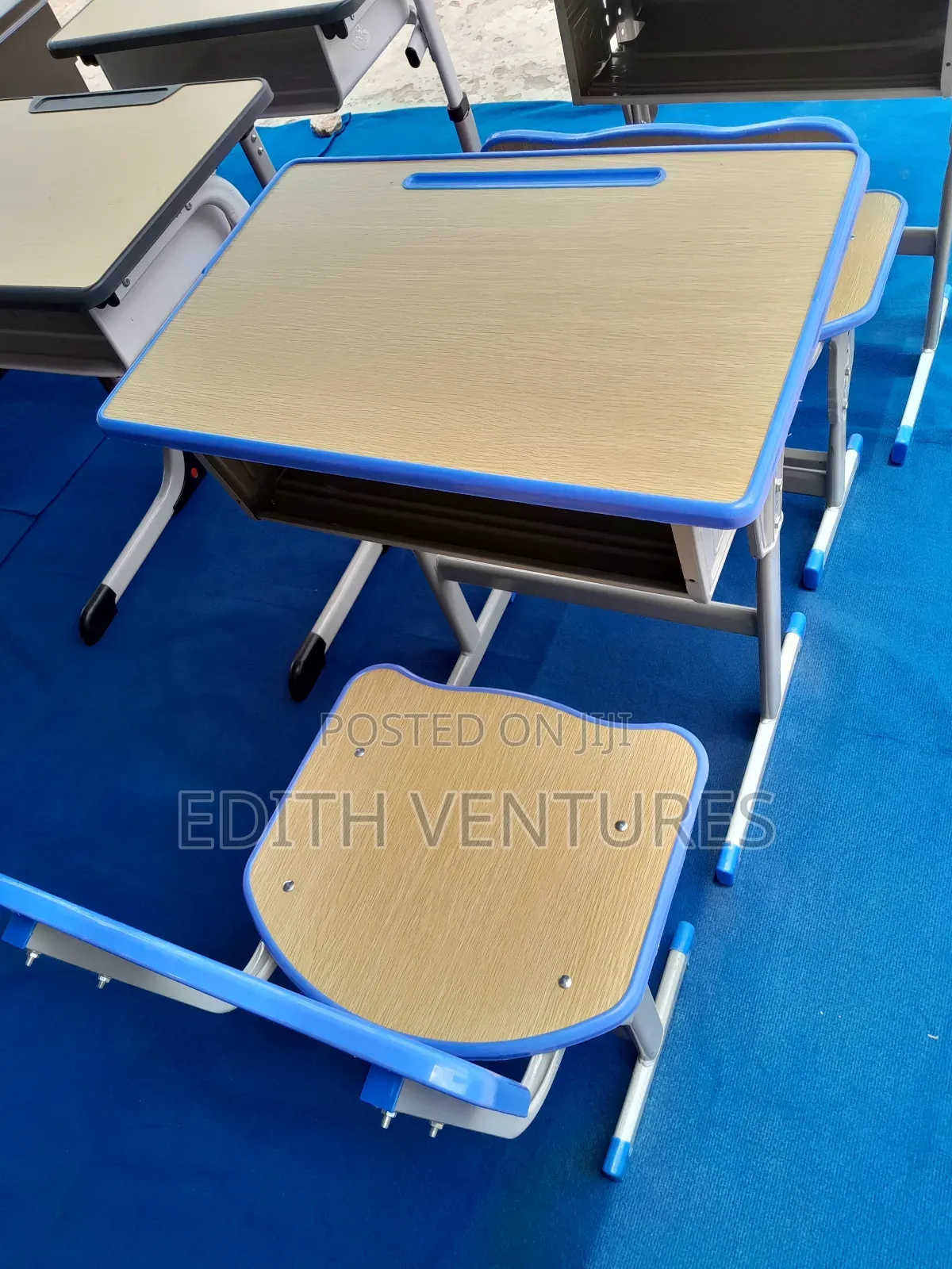 Nissi School Desk