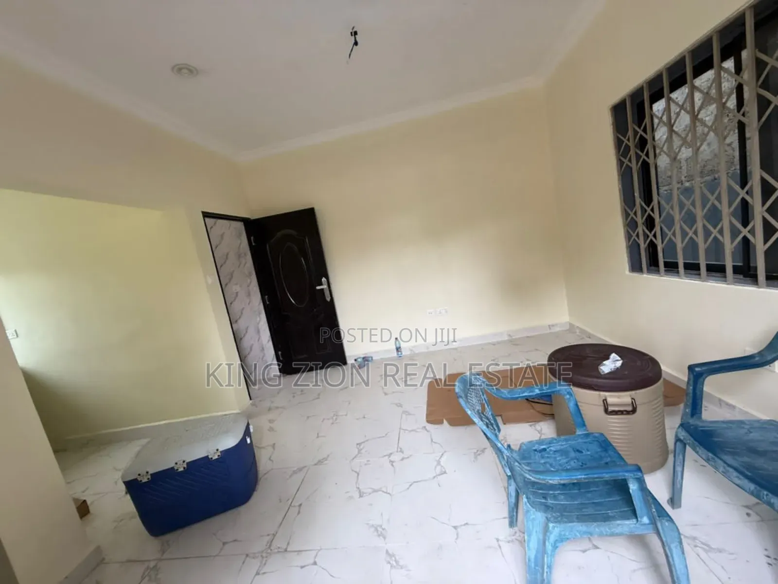 7bdrm House in King Zion Real, Awoshie for sale