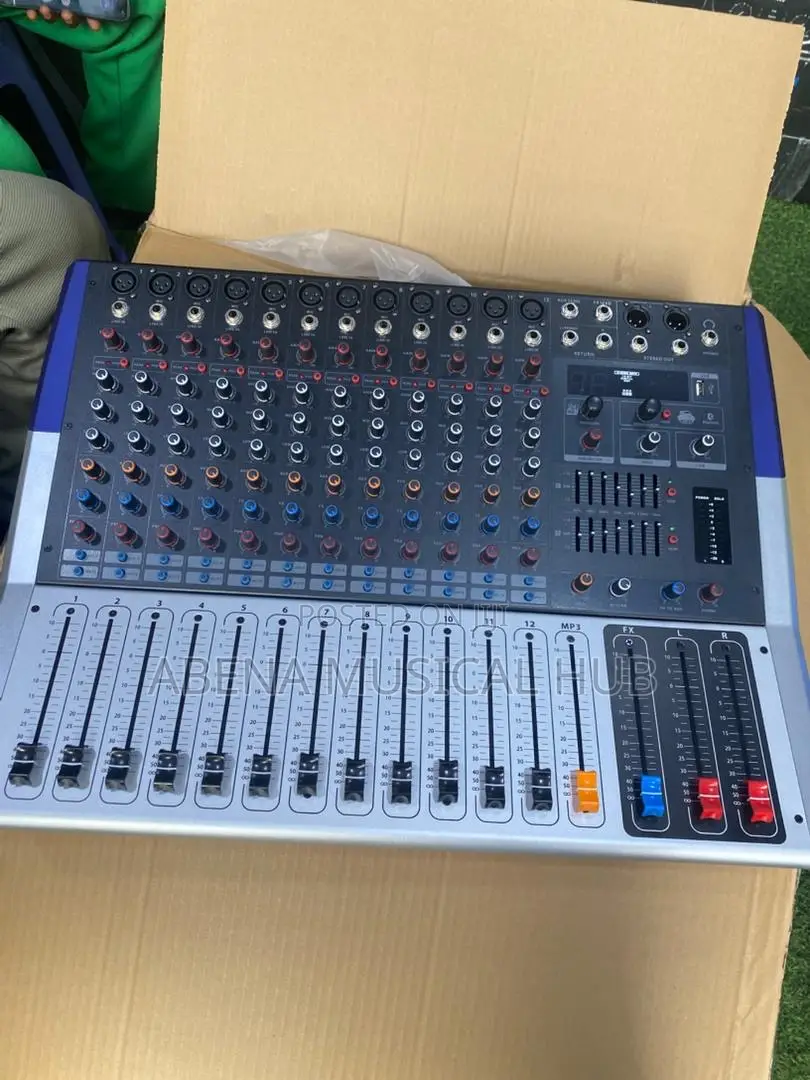 Yamaha 12 Channel Power Mixer (Kv12)