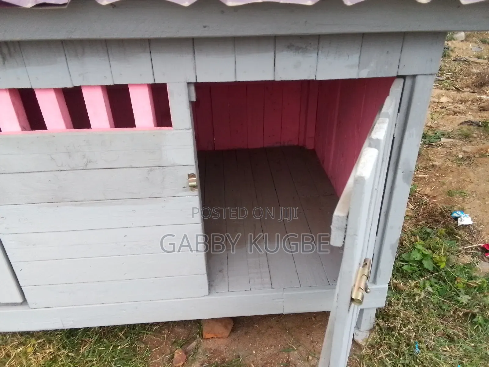 Quality Nice Dog Cage Available.