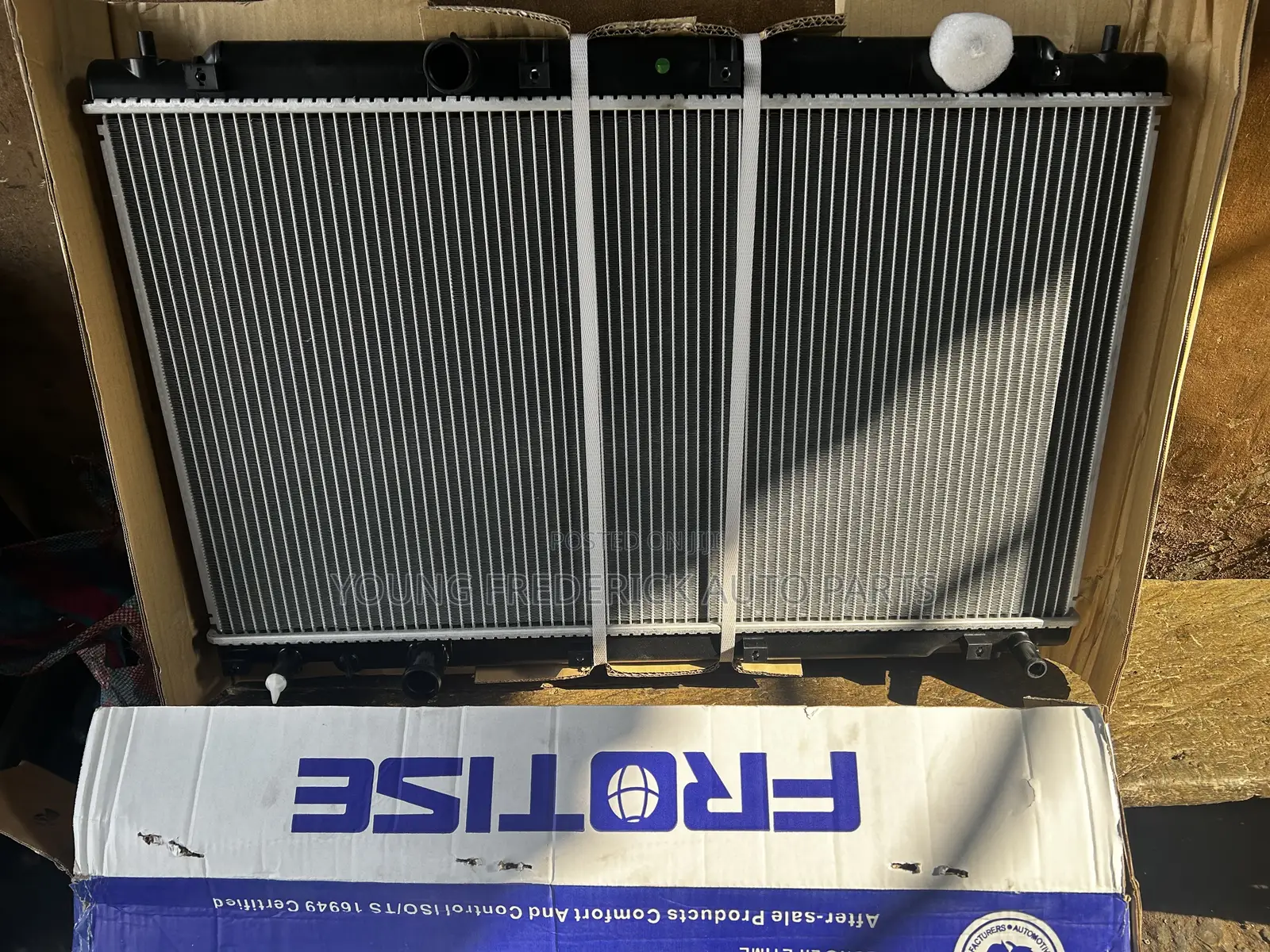 Honda Cr-v 2016 2017 2018 2019 2020 Radiator/Tank