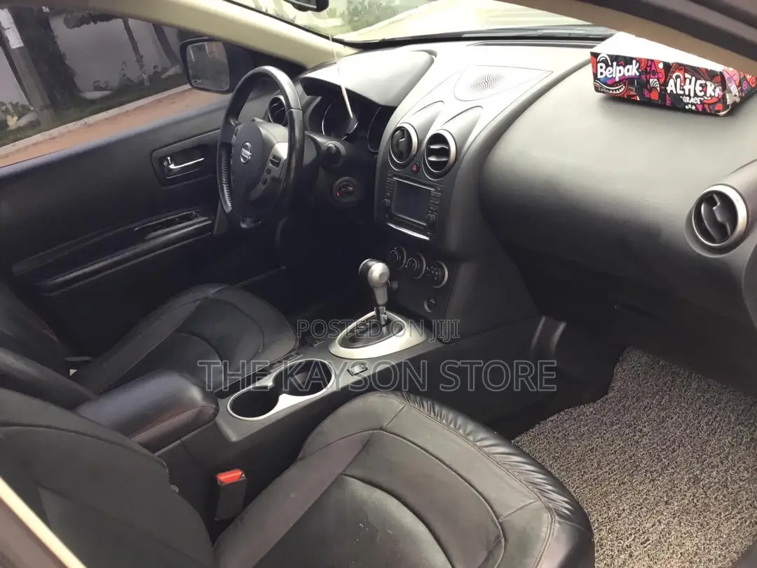 Nissan Rogue for Rent