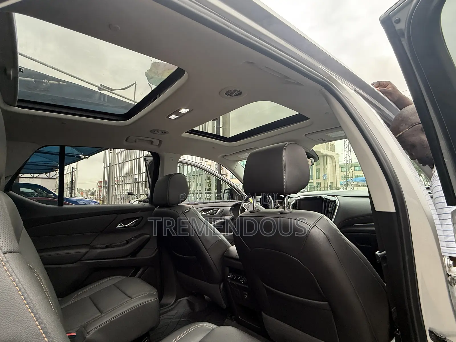 Chevrolet Traverse Premier AWD 2019 Gray