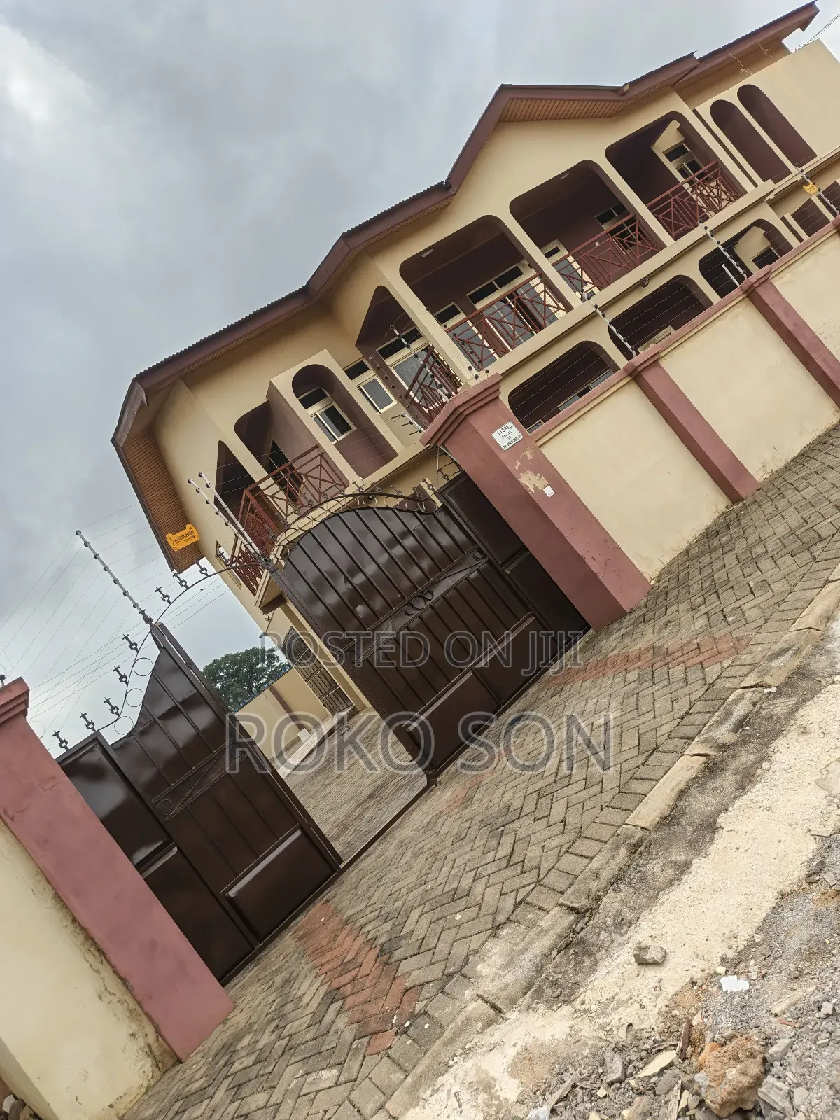 2bdrm Apartment in Dr Roko, Achimota for rent