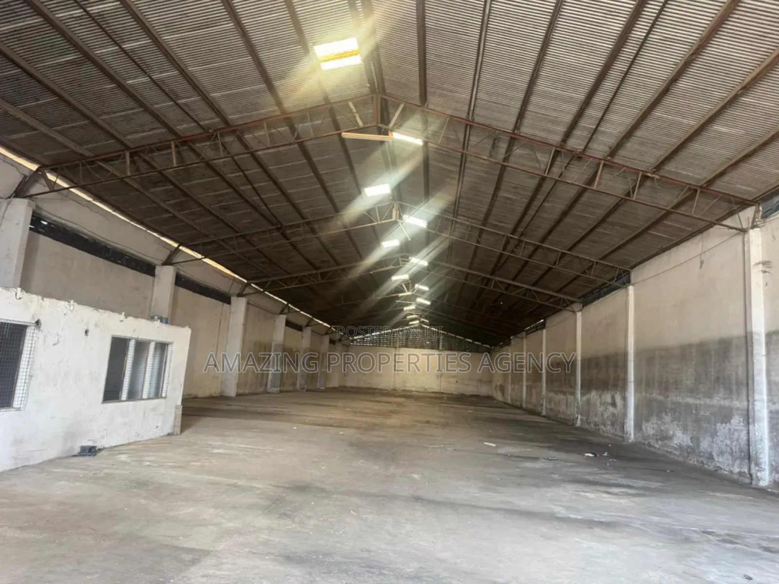 1300sqm Warehouse for Rent at Dzorwulu