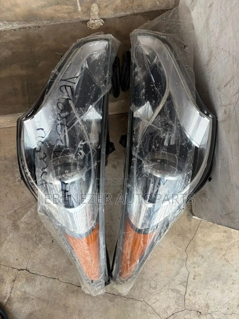 Hyundai Veloster Headlights 2011 2012 2013 2014 2015 2016