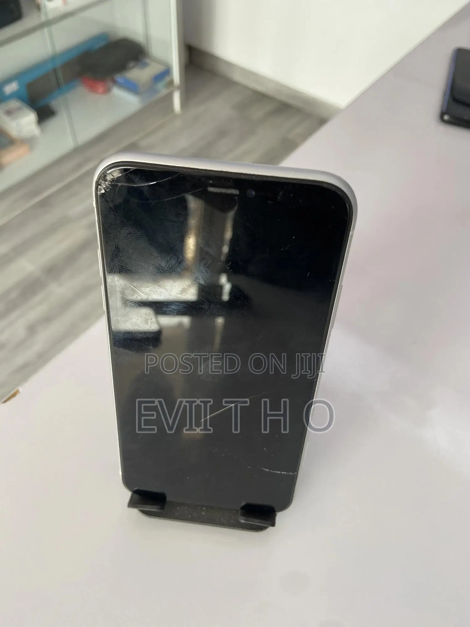 Apple iPhone XR 64 GB White