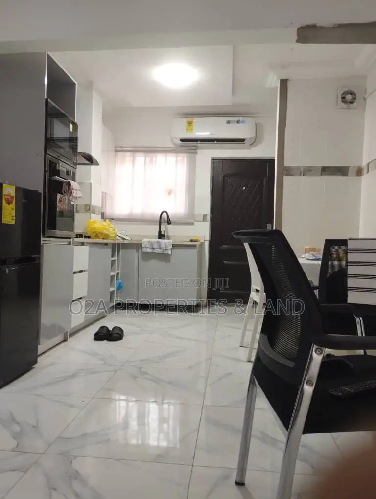 8bdrm House in Weija for sale