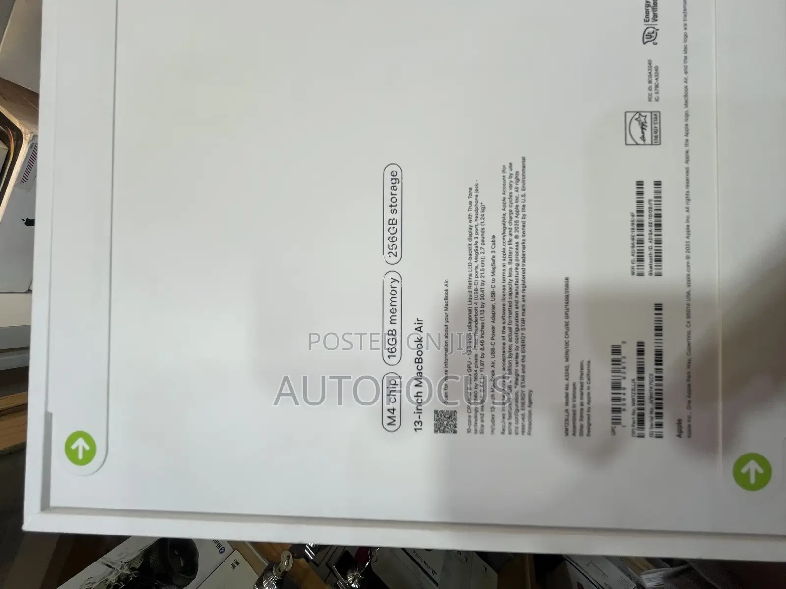 New Laptop Apple MacBook Air 2025 M4 13-Inch 16GB Apple M4 SSD 256GB