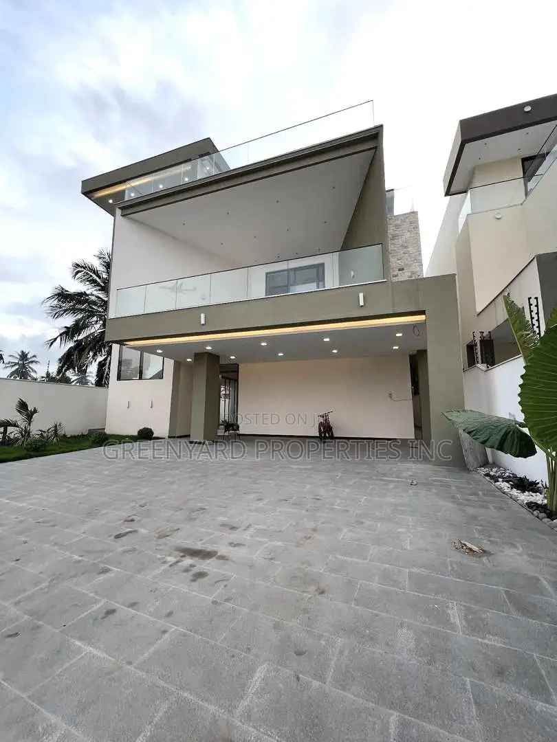 5bdrm Mansion in Cantonments for sale