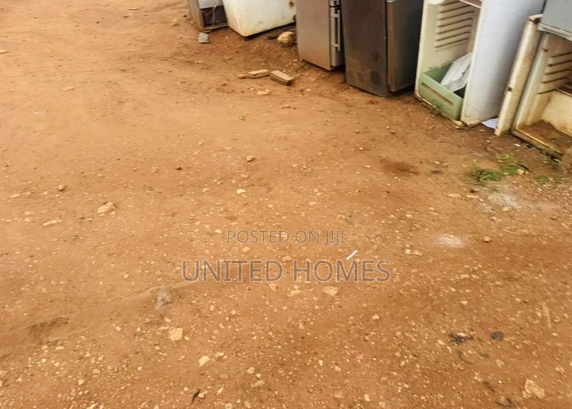 Tantra Anaeji 1and Half Plot for Sale