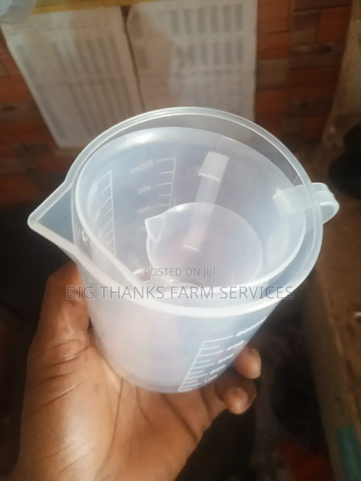Plain Measuring Cups, Different Sizes
