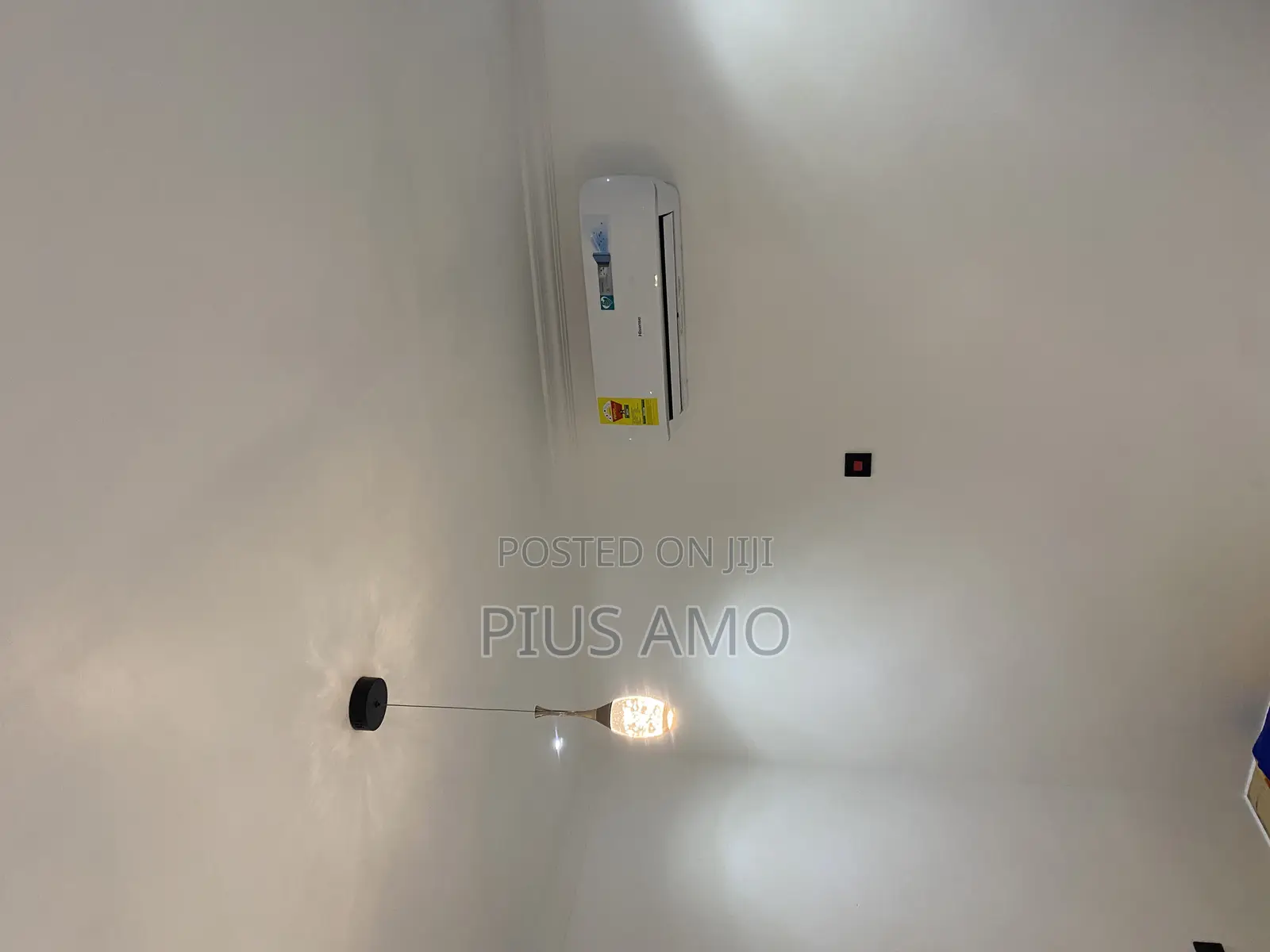 Executive One Bedroom Self Contained With Installed Ac