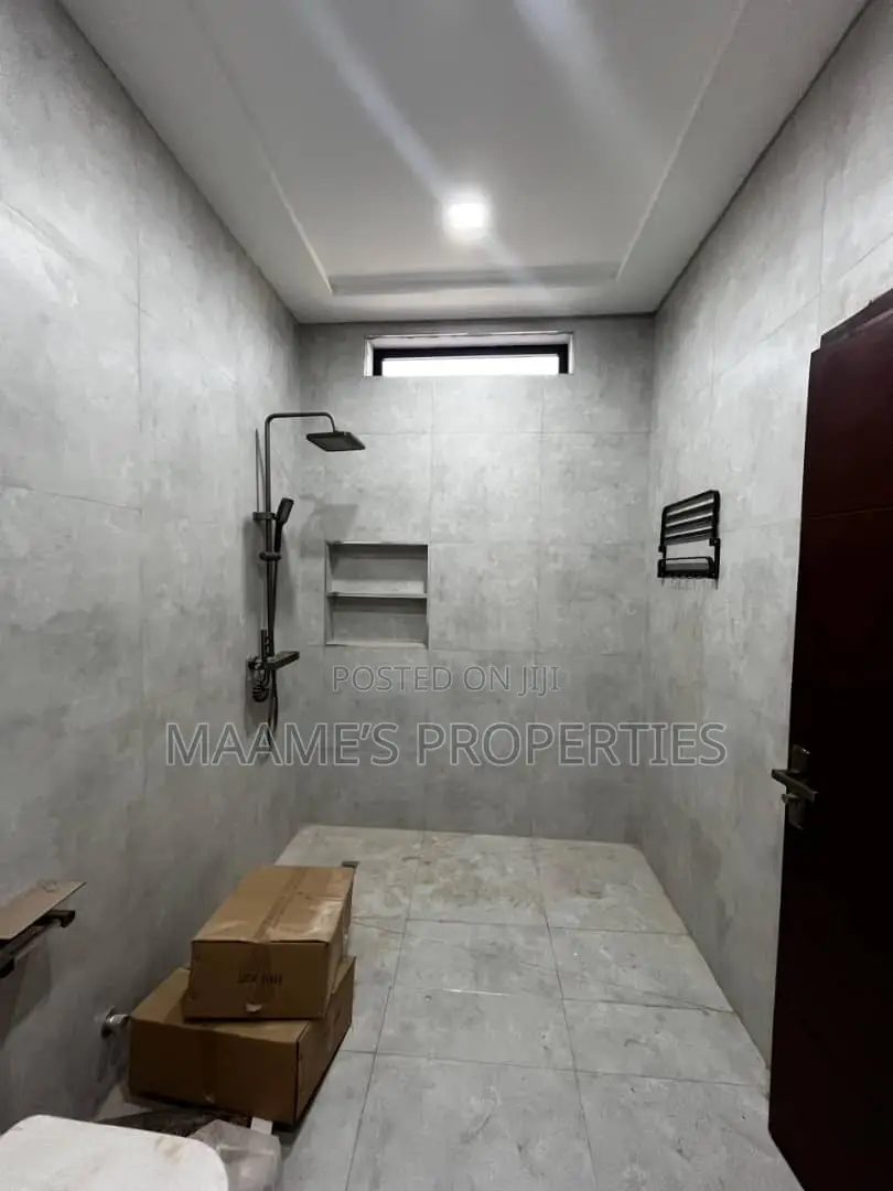 4bdrm Duplex in Pokuase for sale