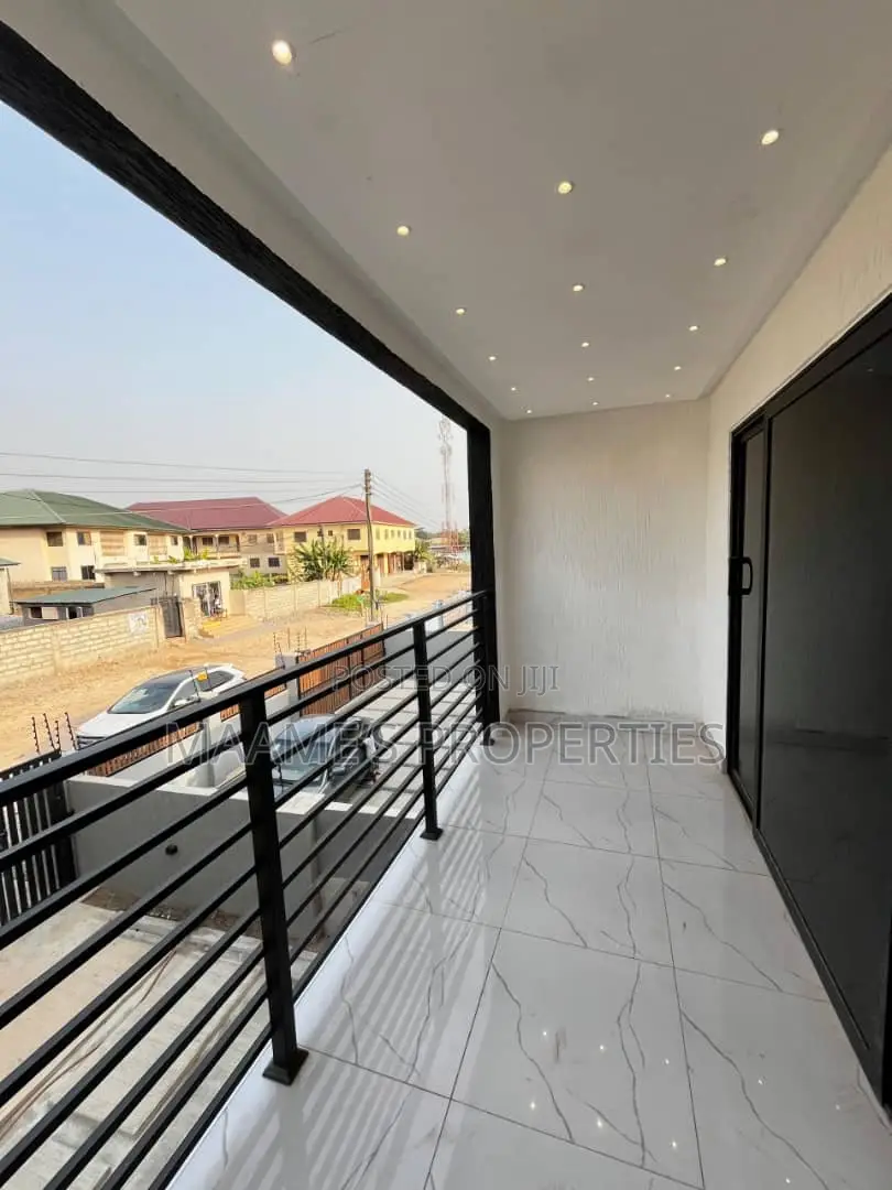 4bdrm Duplex in Pokuase for sale